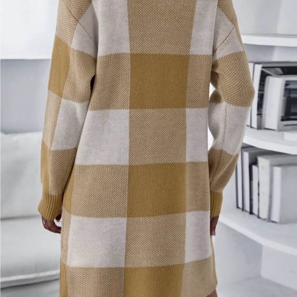 Checkered patterned turtle neck sweater dress - Picture 2 of 2